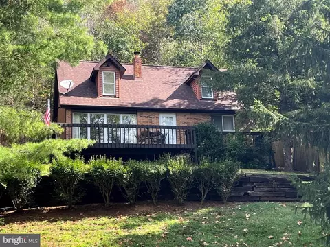 1572 Canoe River Dr, Rileyville, VA 22650