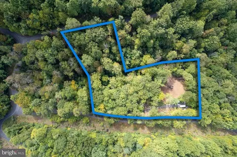 838 S Lake View Dr S, Stanley, VA 22851