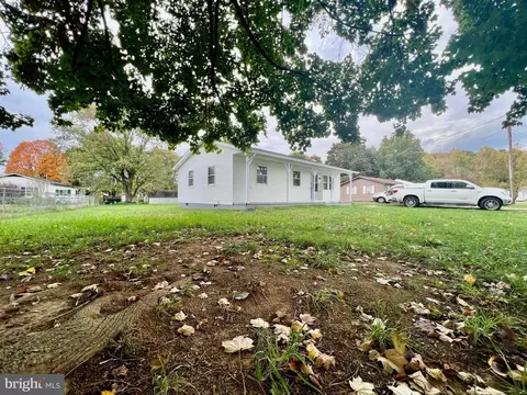4 E Old Barn Rd E, Luray, VA 22835 photo 2