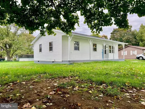 4 E Old Barn Rd E, Luray, VA 22835 photo 3