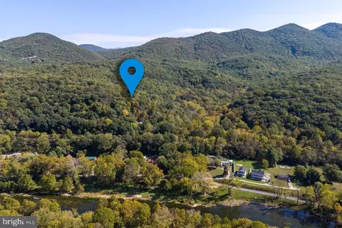 213 Piney Knoll Pl, Shenandoah, VA 22849