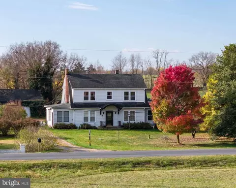 228 Old Farm Rd, Shenandoah, VA 22849