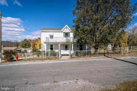 201 Senior Ave, Shenandoah, VA 22849