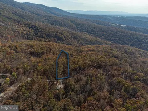734 Cold Springs Dr, Shenandoah, VA 22849
