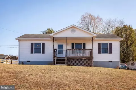 202 A St, Shenandoah, VA 22849