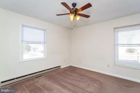 202 A St, Shenandoah, VA 22849 photo 5