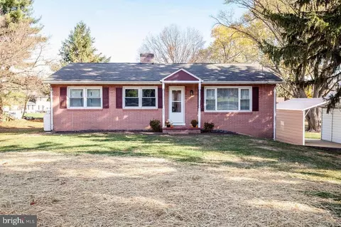 469 Aylor Grubbs Ave, Stanley, VA 22851