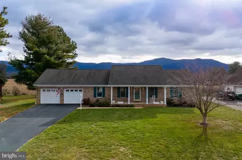 10 Meadow Ln, Luray, VA 22835