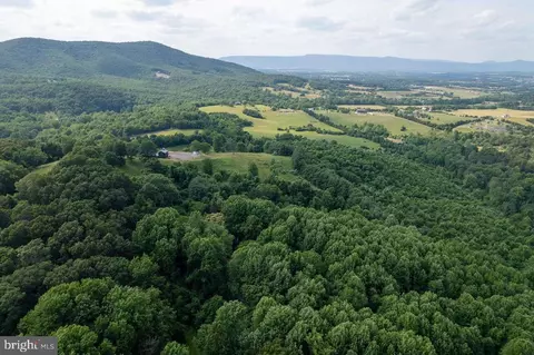 Restmore Ln, Stanley, VA 22851 photo 3