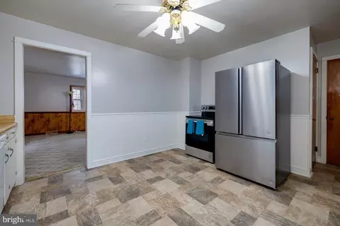 1184 E Main St E, Stanley, VA 22851 photo 6