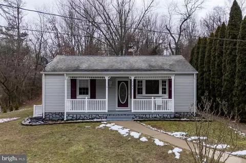 1184 E Main St E, Stanley, VA 22851 photo 2