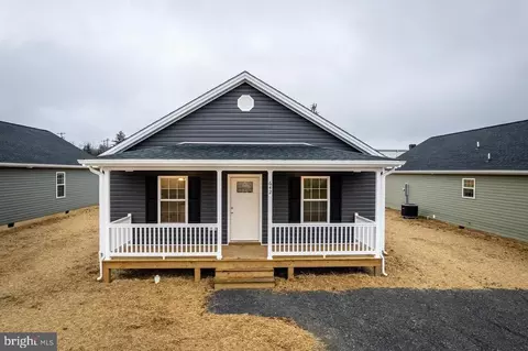 642 Second St, Shenandoah, VA 22849
