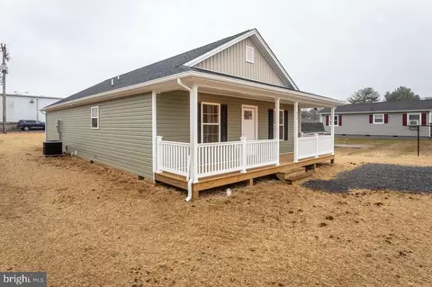 654 S Second St, Shenandoah, VA 22849 photo 3