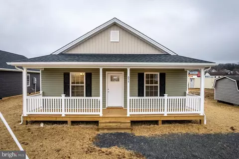 654 S Second St, Shenandoah, VA 22849