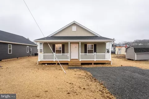 654 S Second St, Shenandoah, VA 22849 photo 4