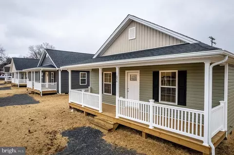 654 S Second St, Shenandoah, VA 22849 photo 2