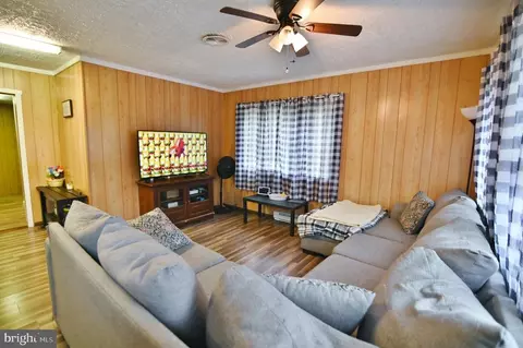 1324 E Main St E, Luray, VA 22835 photo 6