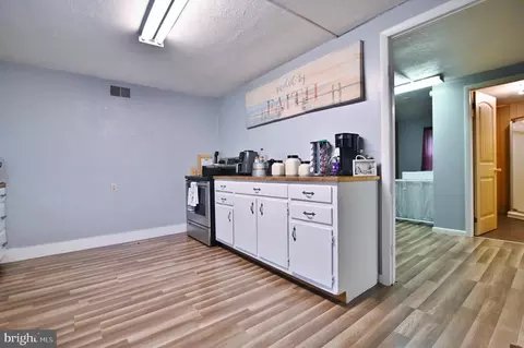 1324 E Main St E, Luray, VA 22835 photo 8