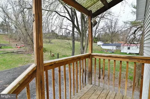 1324 E Main St E, Luray, VA 22835 photo 17