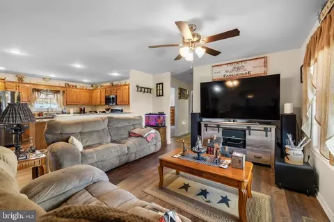 235 Leola Loop, Stanley, VA 22851 photo 3