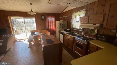 636 Circle Dr, Stanley, VA 22851 photo 8