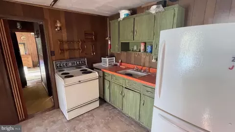 636 Circle Dr, Stanley, VA 22851 photo 23