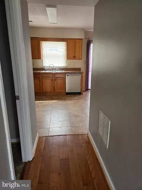 223 Third St, Luray, VA 22835 photo 13