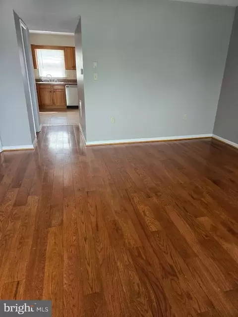 223 Third St, Luray, VA 22835 photo 4