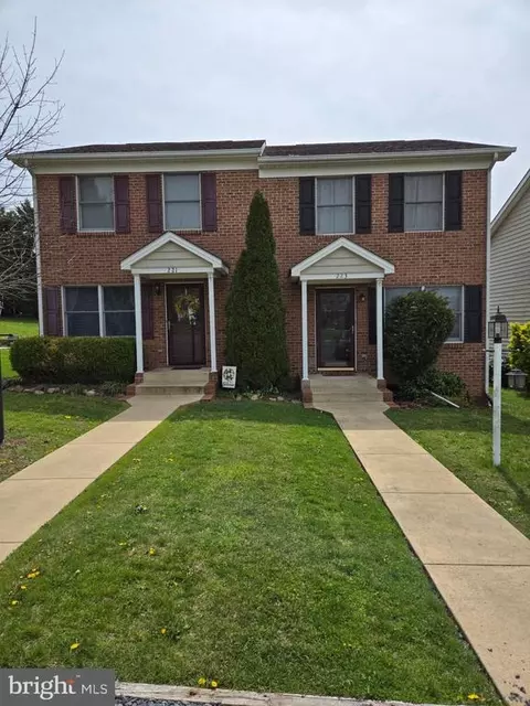 223 Third St, Luray, VA 22835 photo 2