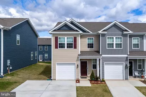 168 College Dr, Luray, VA 22835