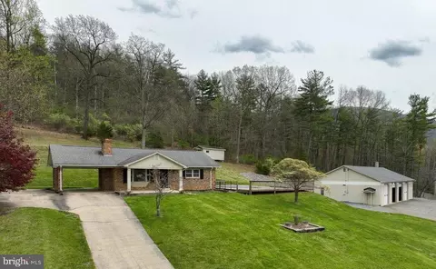 617 Hawksbill Park Rd, Stanley, VA 22851
