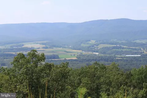 Wildwood Ln, Shenandoah, VA 22849