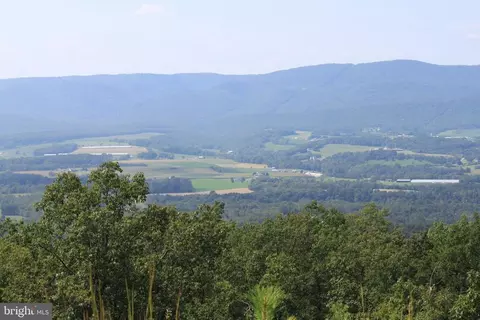 Wildwood Ln, Shenandoah, VA 22849