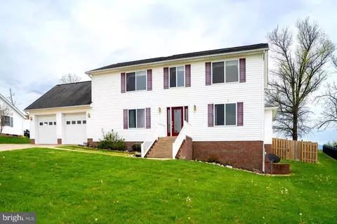 5 Deerfield Dr, Luray, VA 22835