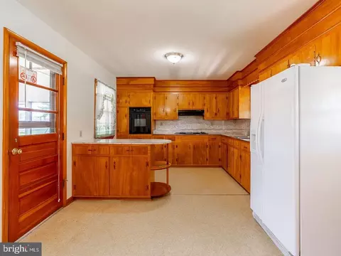 9 Third St, Luray, VA 22835 photo 25