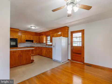 9 Third St, Luray, VA 22835 photo 9