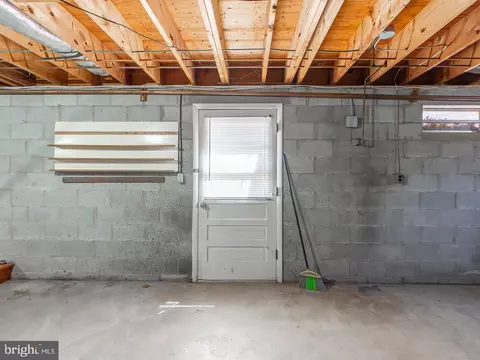 9 Third St, Luray, VA 22835 photo 36