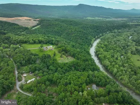 N View Dr, Stanley, VA 22851 photo 3