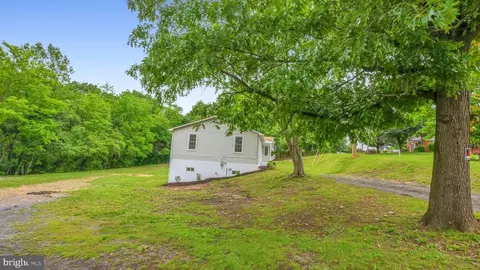 229 Chapel Rd, Stanley, VA 22851 photo 4