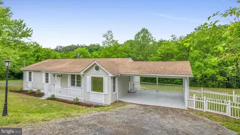 229 Chapel Rd, Stanley, VA 22851 photo 3