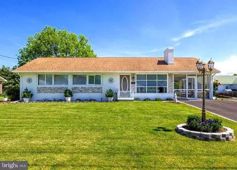315 S Court St S, Luray, VA 22835