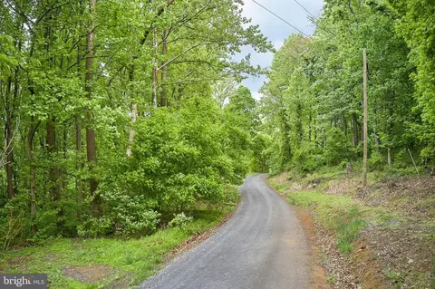 Friendly Ln, Stanley, VA 22851 photo 9