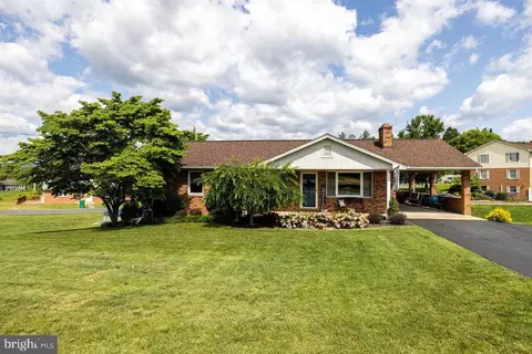 318 First St, Luray, VA 22835