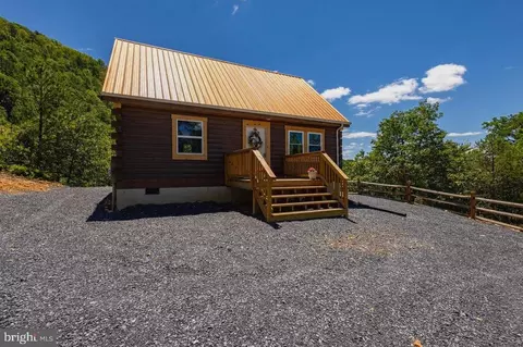 850 Wildwood Ln, Shenandoah, VA 22849