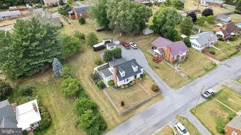 309 N Bank St N, Luray, VA 22835