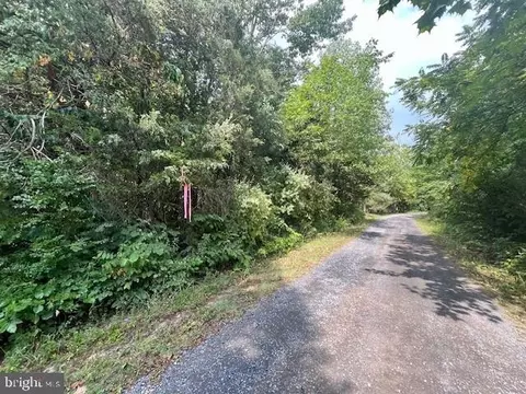 Greenway Lane, Luray, VA 22835