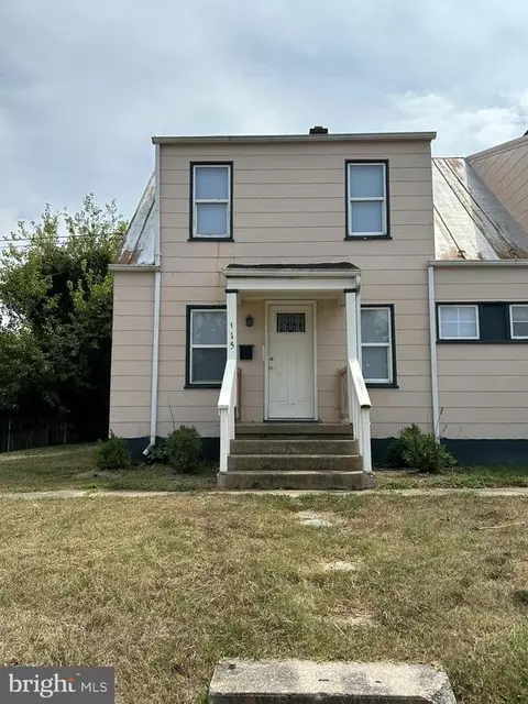 115 N Hawksbill St N, Luray, VA 22835