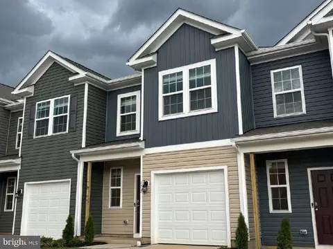 170 Caterpillar Dr, Luray, VA 22835