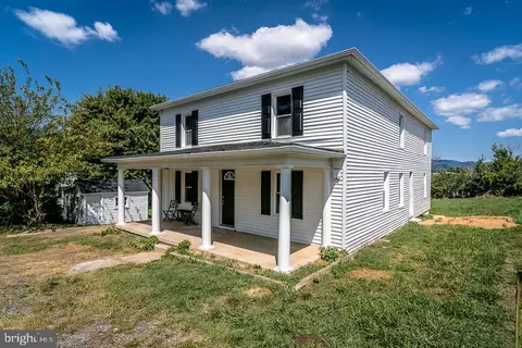 307 Williams Ave, Shenandoah, VA 22849