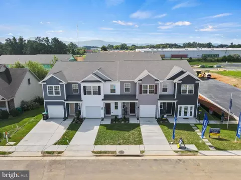 167 Caterpillar Dr, Luray, VA 22835